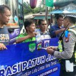 Satlantas Metropolitan Jakarta Barat Sosialisasikan Operasi Patuh Jaya 2026 Disejumlah Traffic Light dan Tempat Keramaian